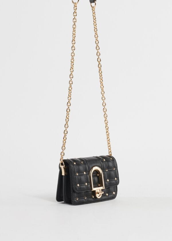 Mini crossbody matelassé con borchie