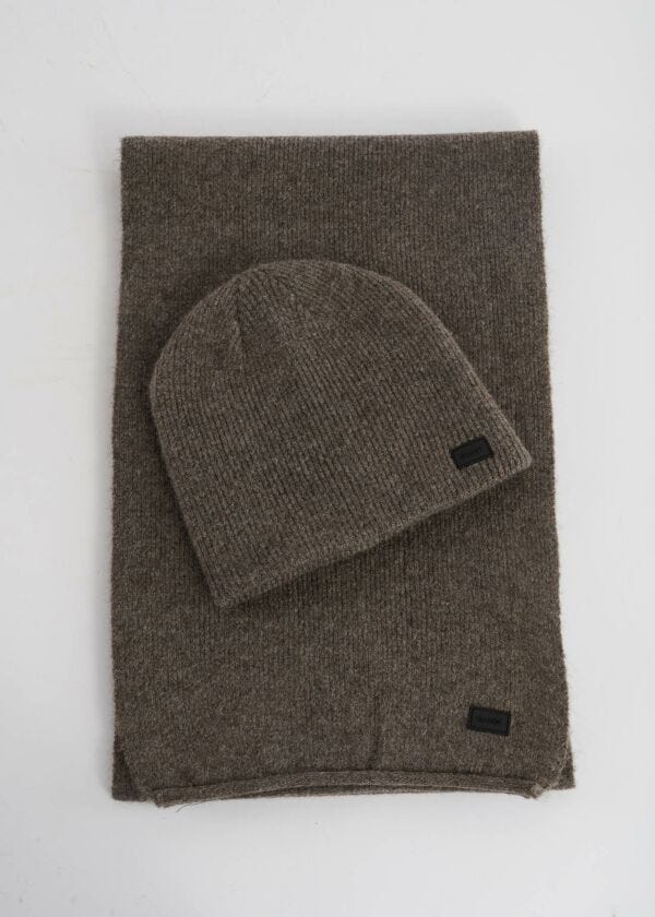 Berretto beanie e sciarpa coordinati Gaudì Fashion