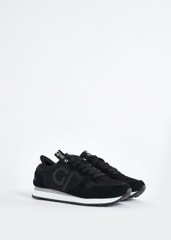 Nylon running trainers