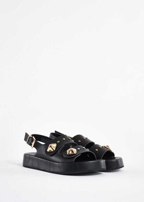 Sandali in pelle con borchie