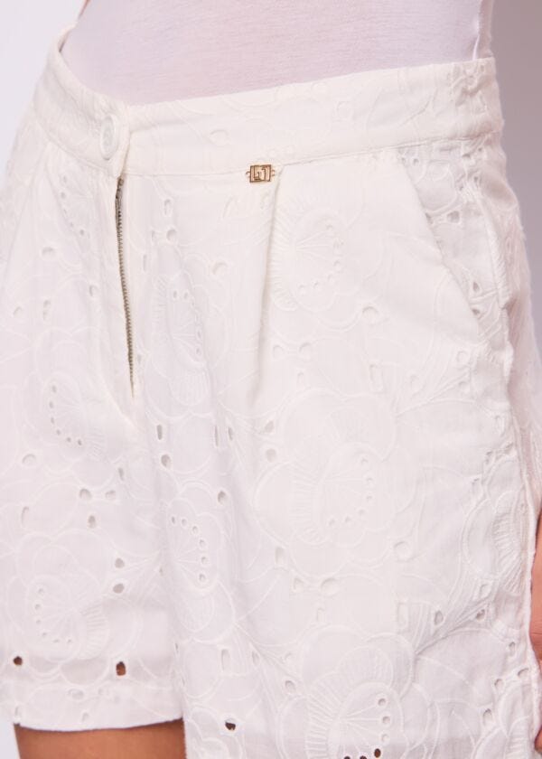 Shorts da donna bianco con pinces