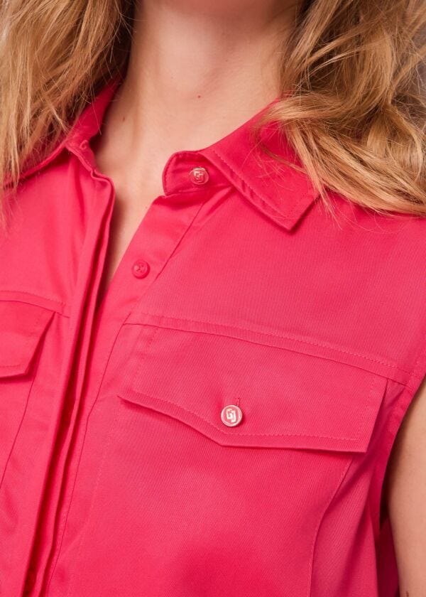 Top rouge avec poches poitrine pour femme