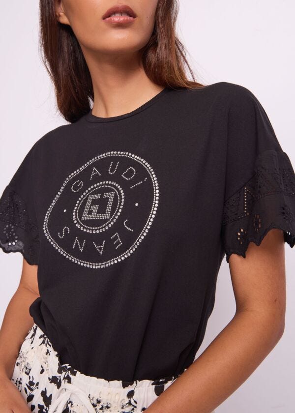 Camiseta negra de algodón para mujer