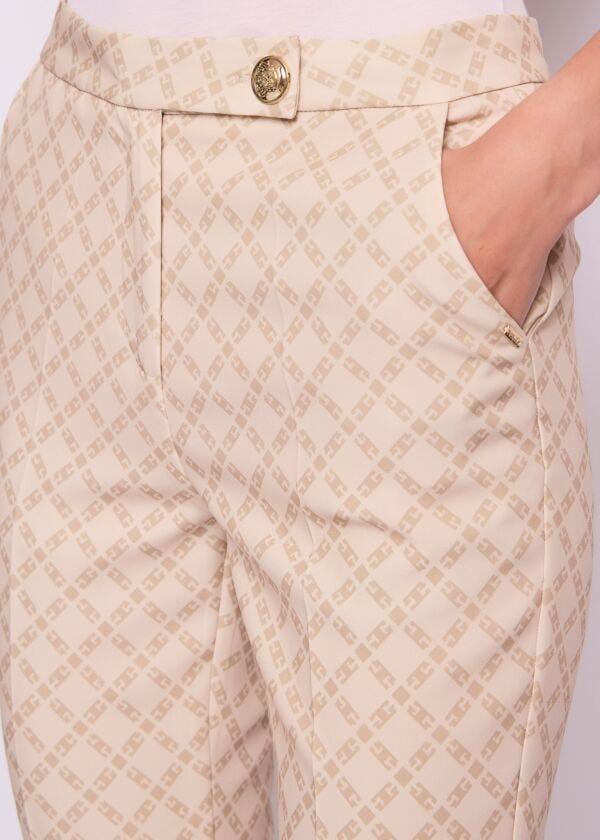 Pantaloni da donna con piega