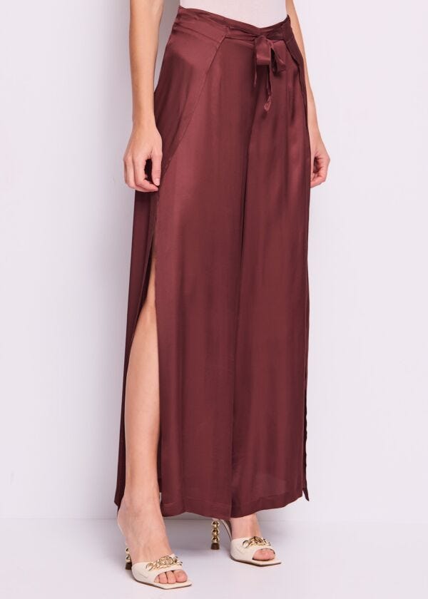 Pantalon marron en satin pour femme