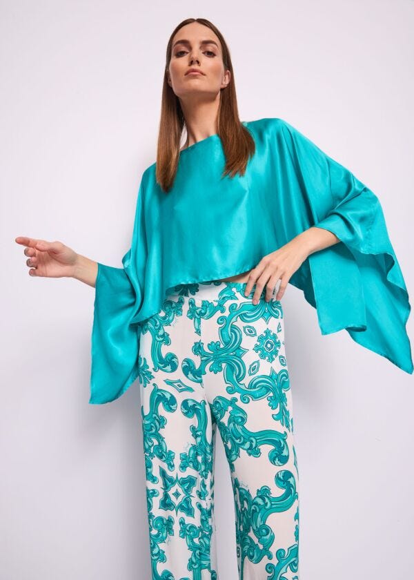Capa verde de raso Gaudì Fashion