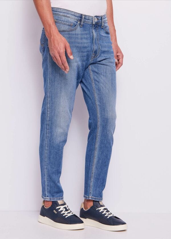 Men's tapered worn-effect cotton jeans