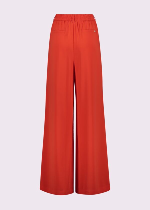 Women's red trousers with belt