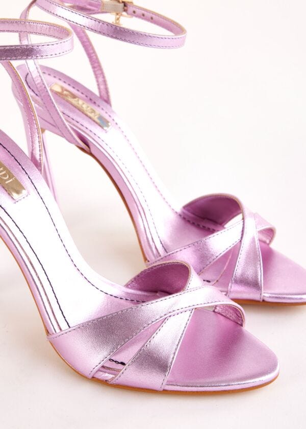 Pink laminated leather sandals