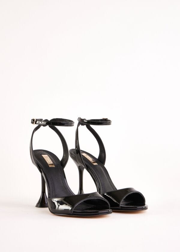 Sandales noires vernies