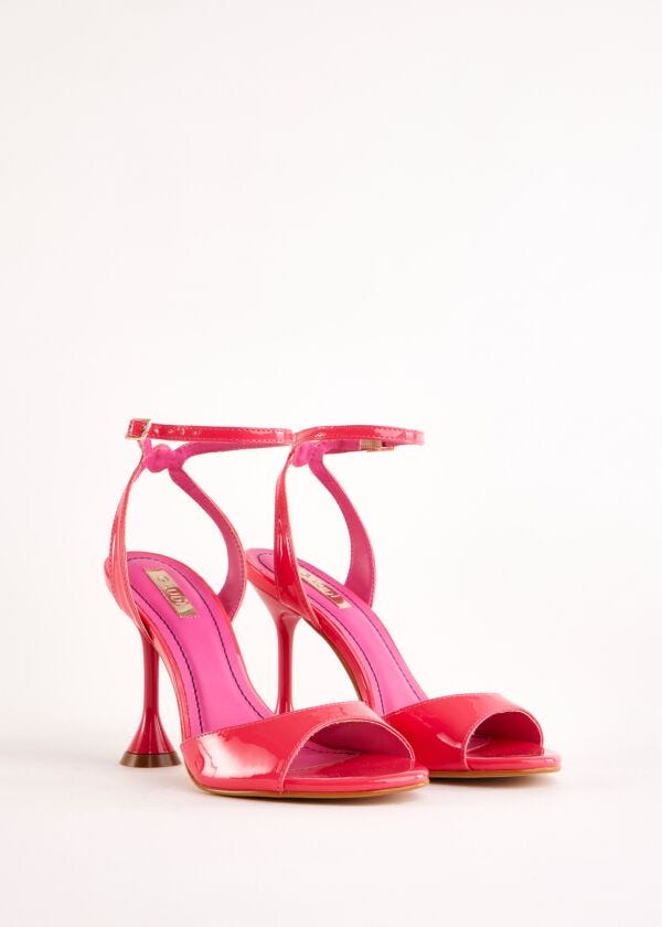 Fuchsia patent leather sandals