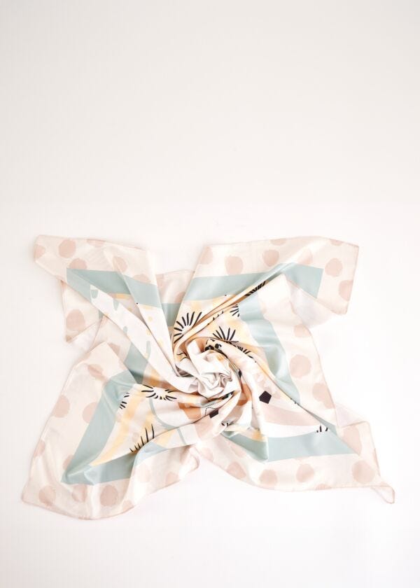Pañuelo blanco de mujer con estampado