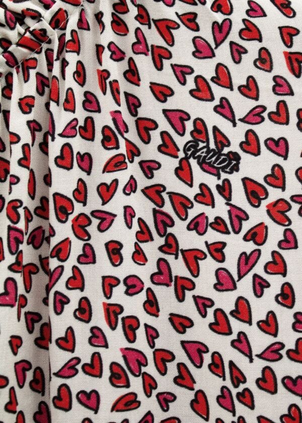 Blusa con stampa cuori