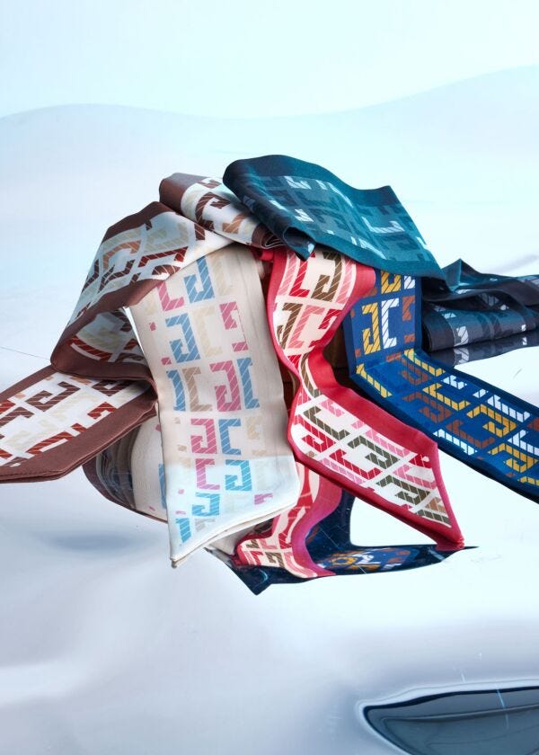 Women's white foulard with logo Gaudì Fashion