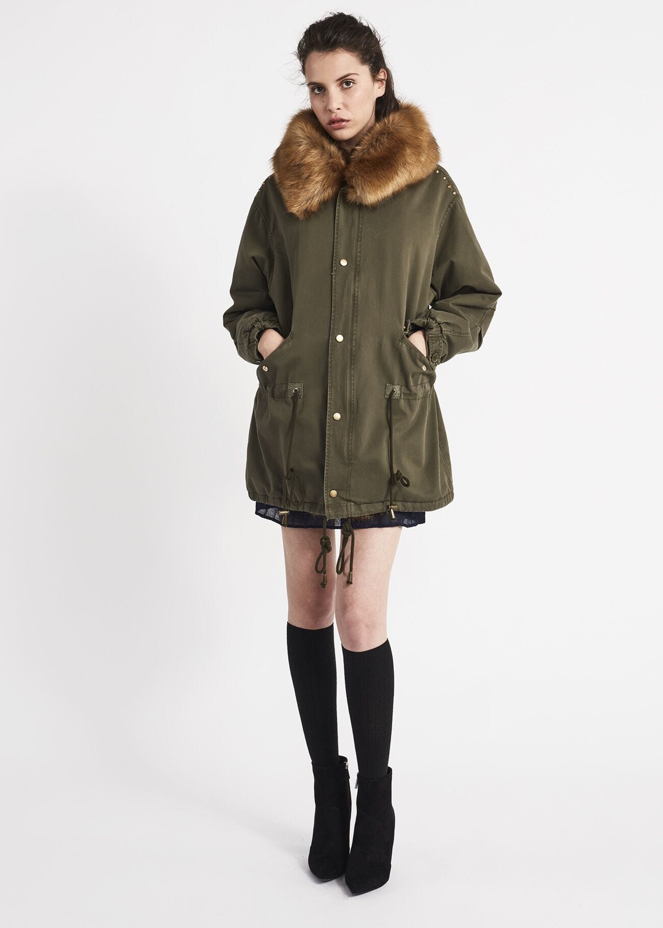Parka con cappuccio e borchie
