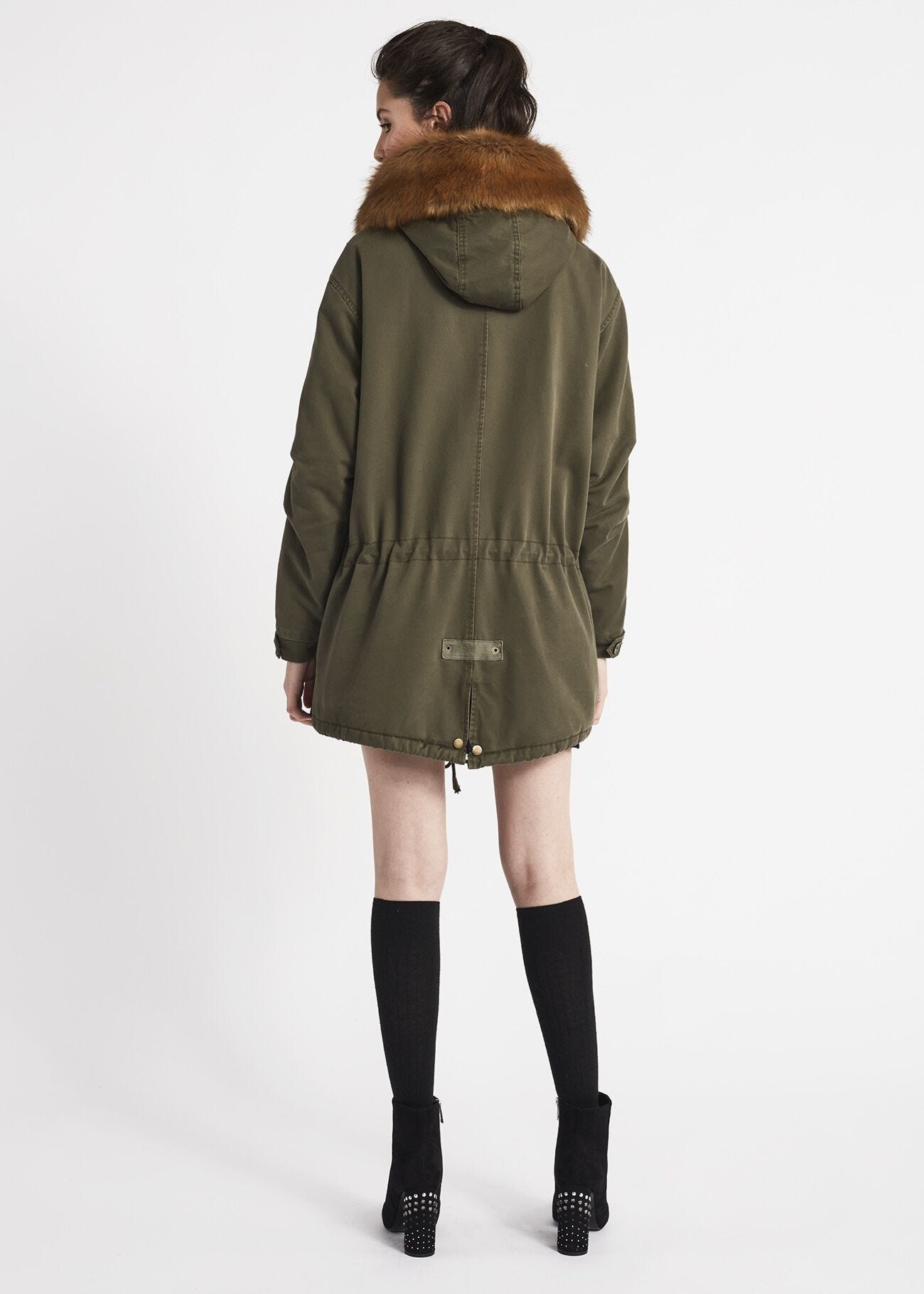 Parka con cappuccio e borchie