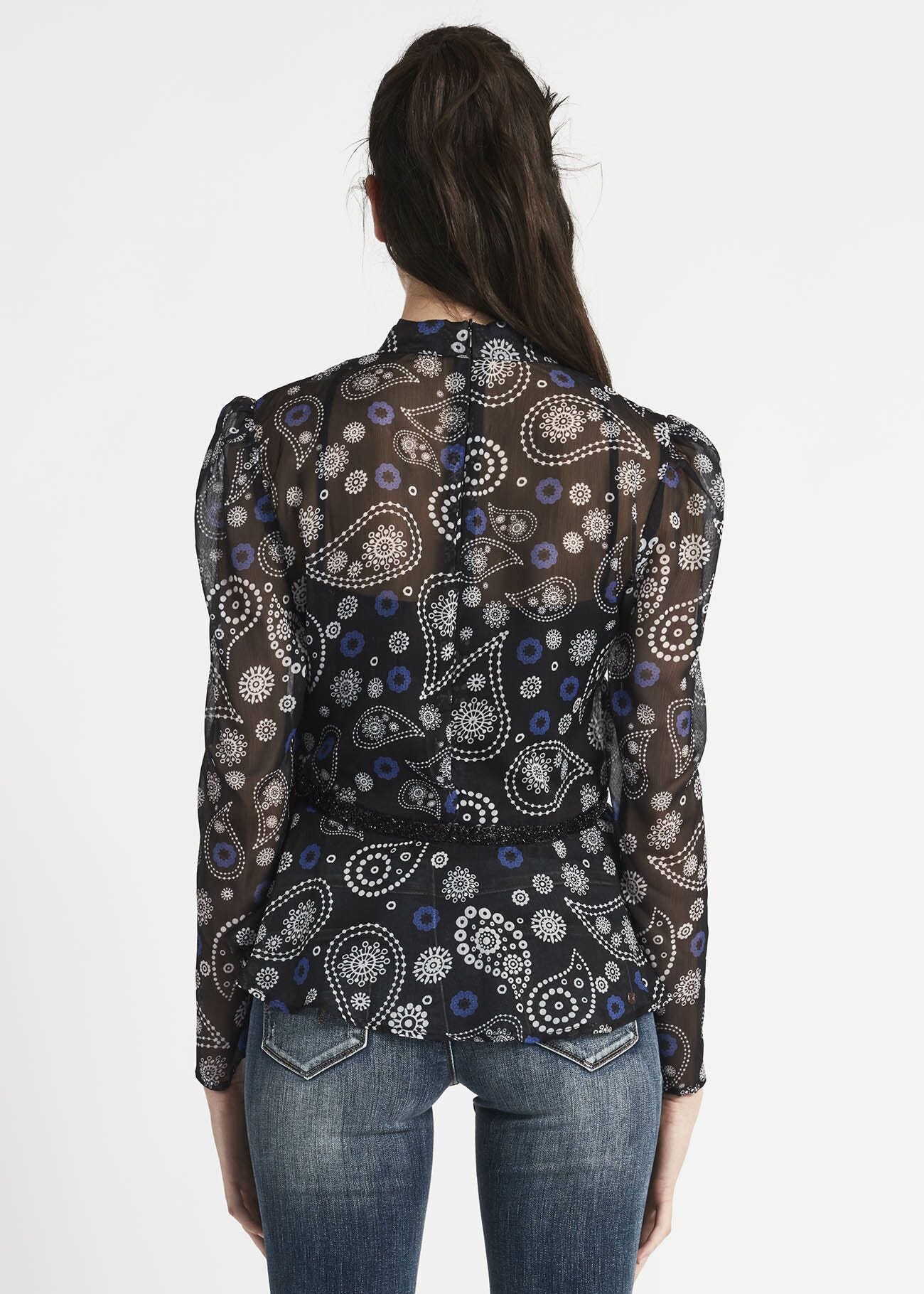 Blusa con collo a foulard