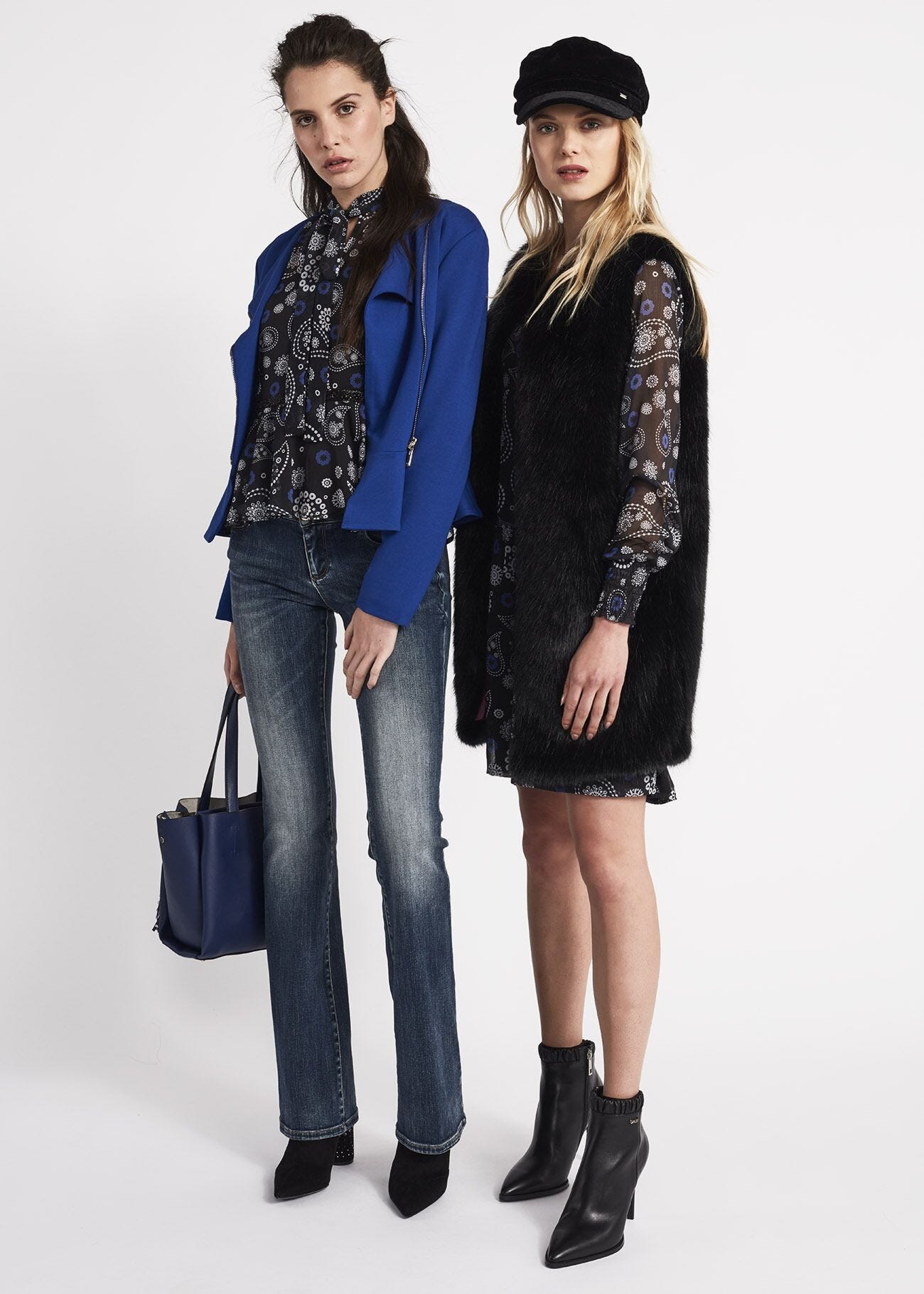 Blusa con collo a foulard