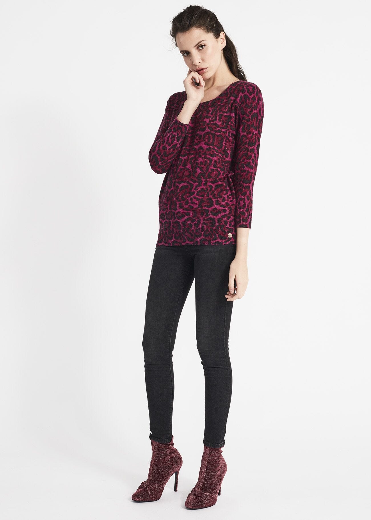 Pull animalier crois&eacute; dans le dos