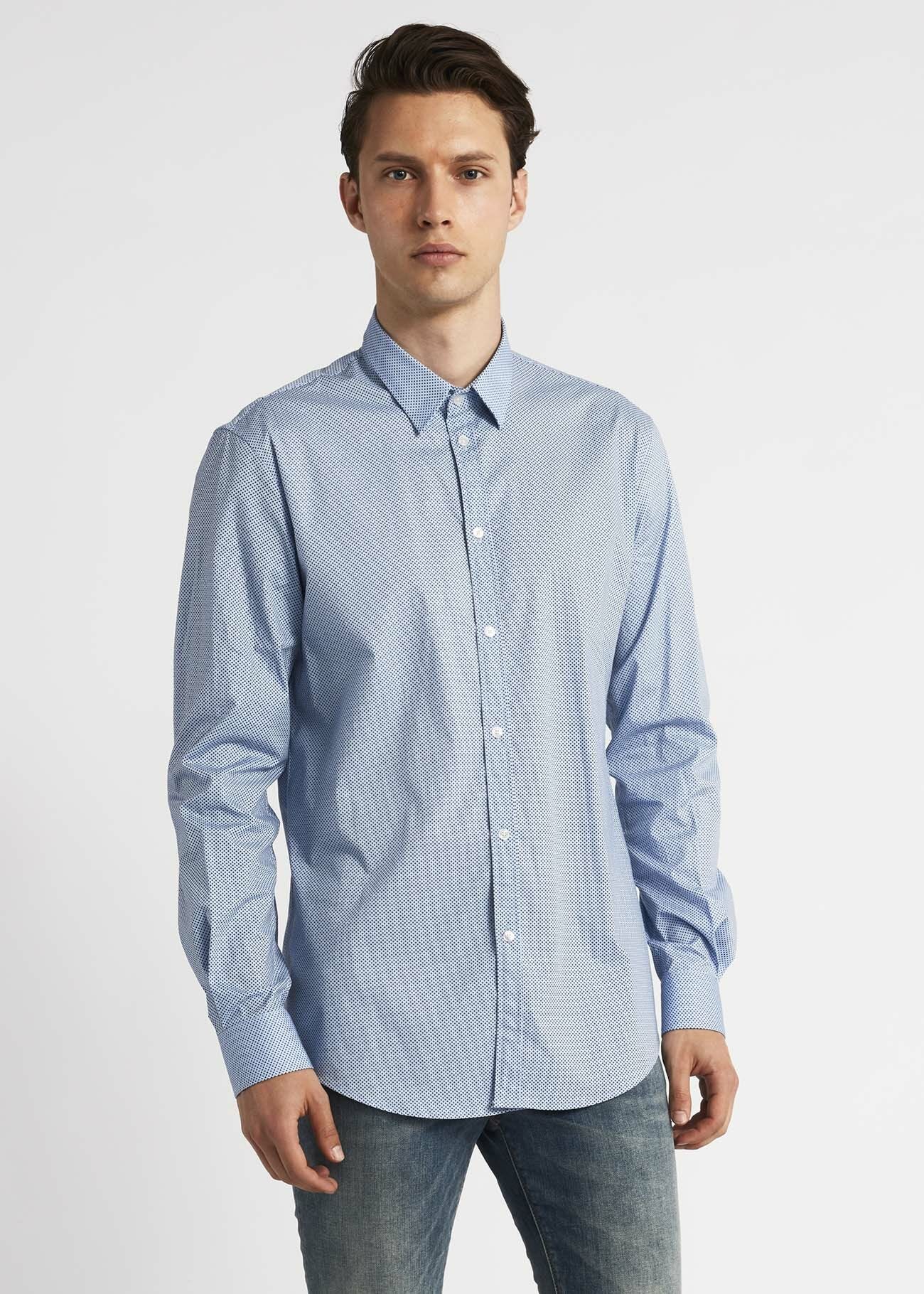 Shirt with classic collar