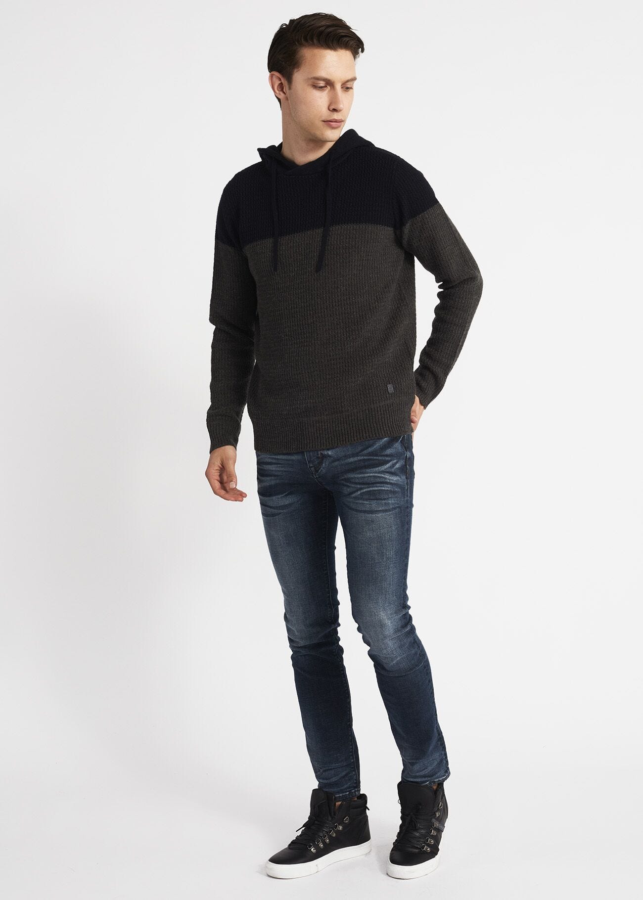 Jumper with hood and drawstring