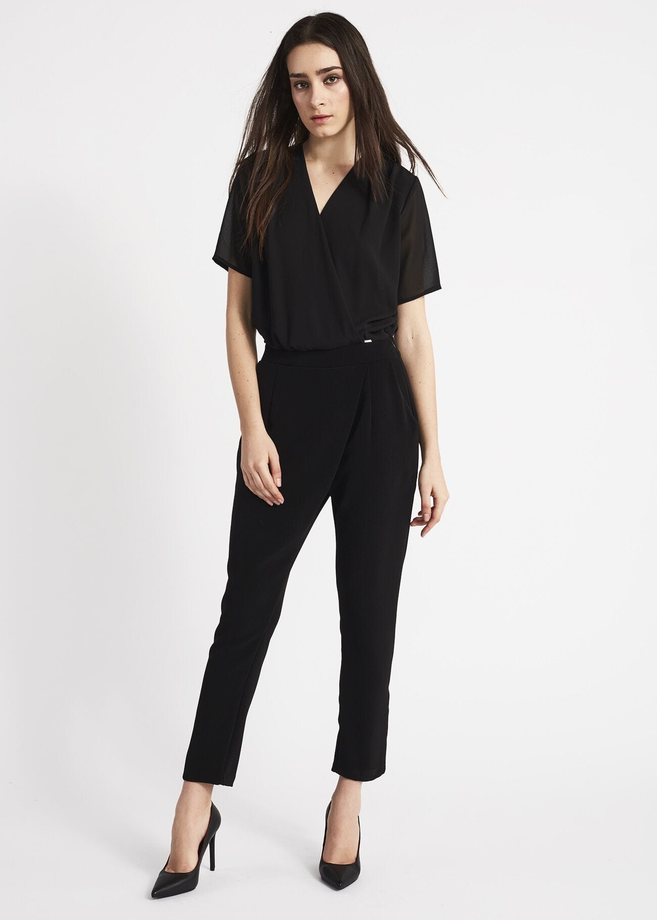 Jumpsuit with crossover pattern