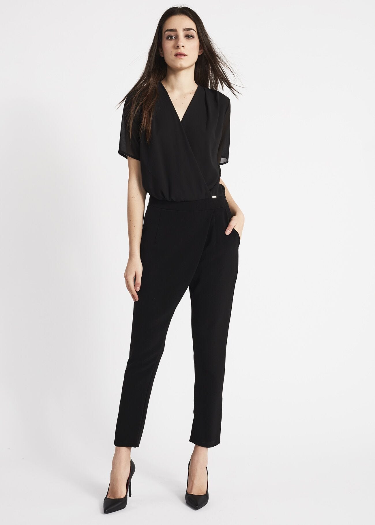 Jumpsuit with crossover pattern