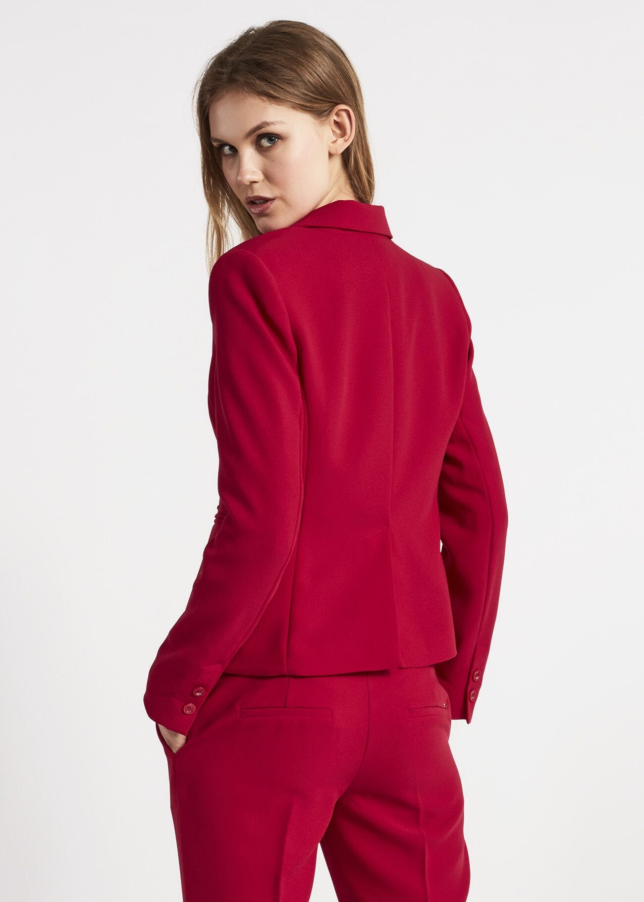 Single-breasted jacket with jewelled button