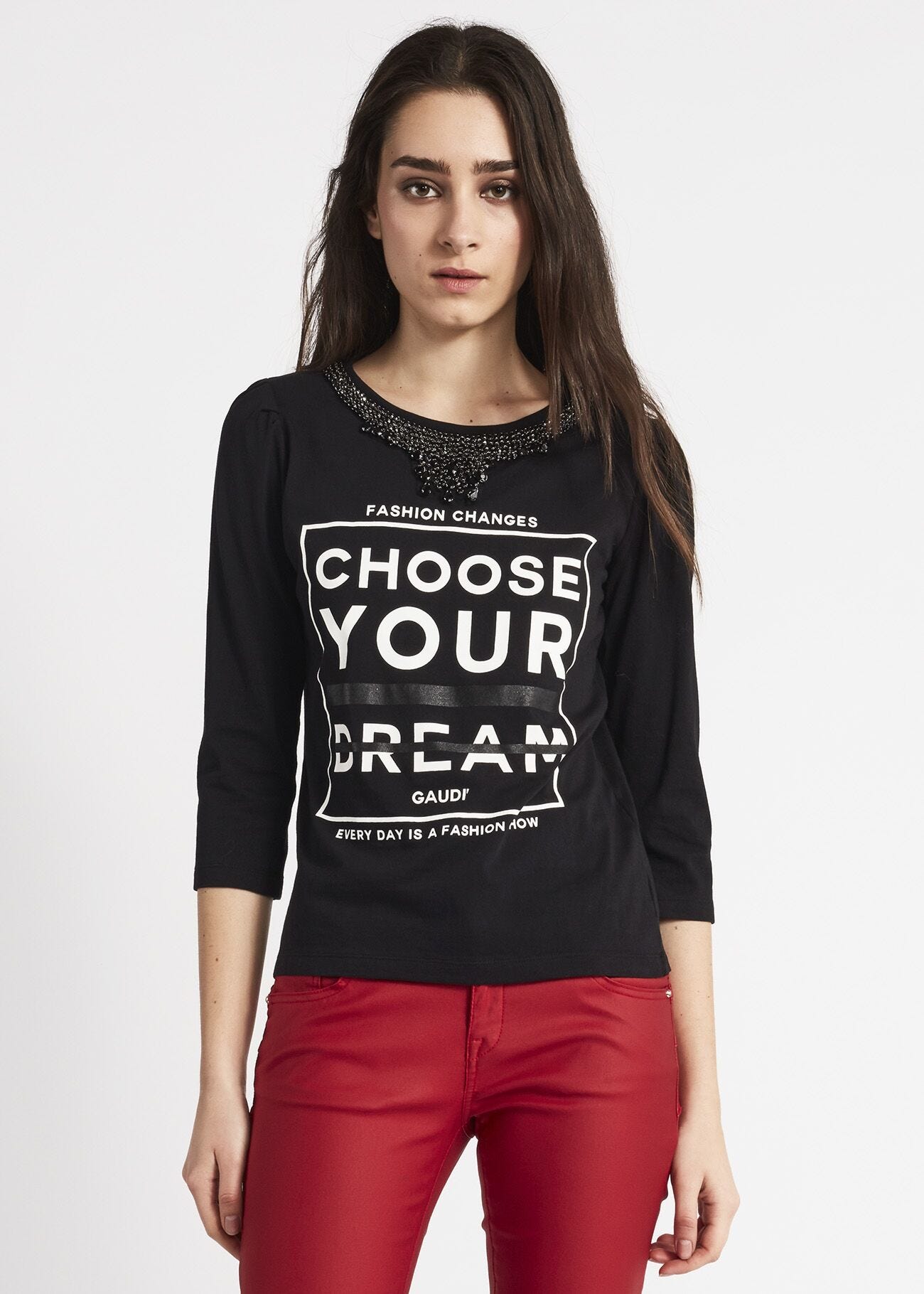 T-shirt with three-quarter length sleeves