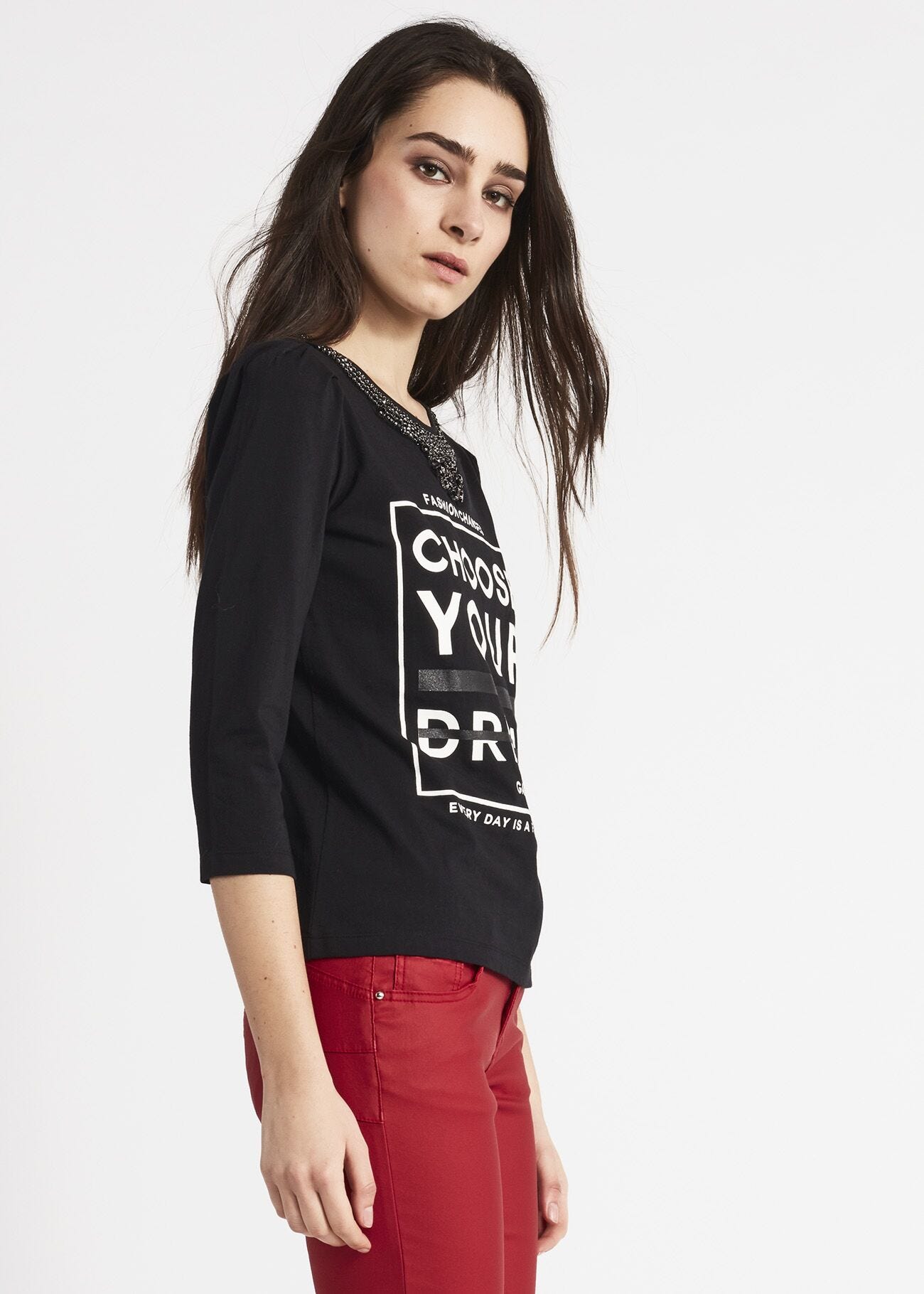 T-shirt with three-quarter length sleeves