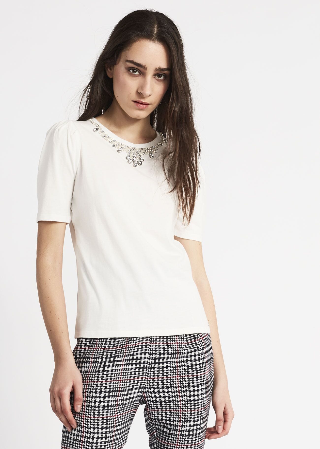 T-shirt with puff sleeves