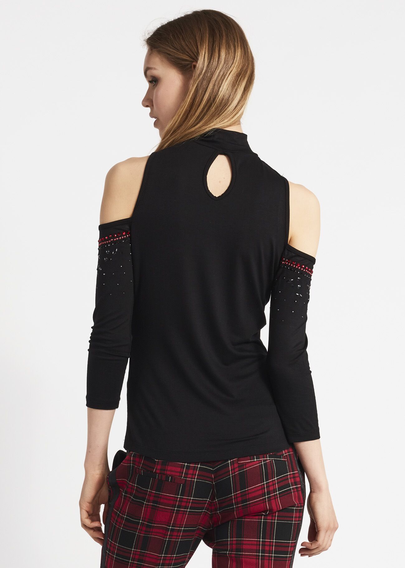 T-shirt con dettagli cut out