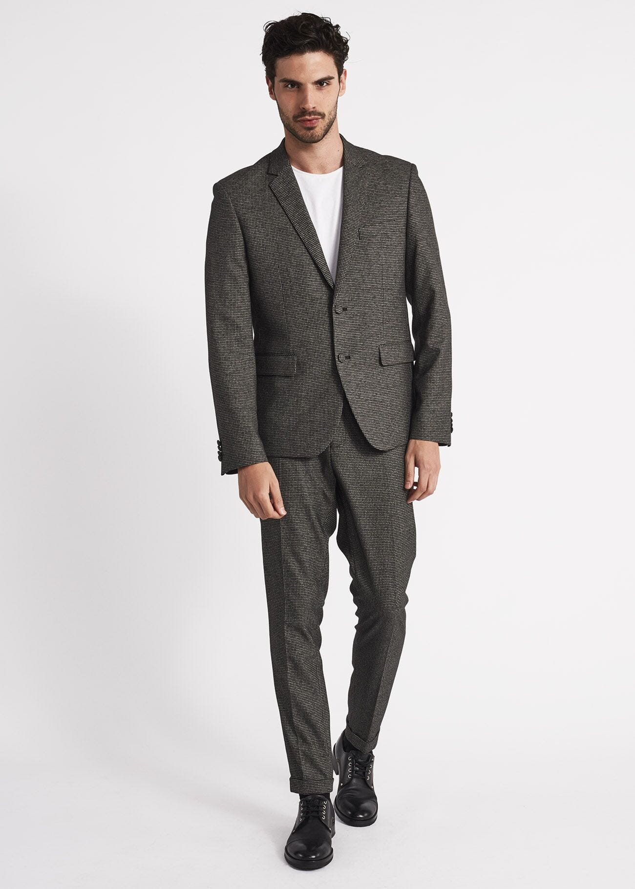 Houndstooth motif suit