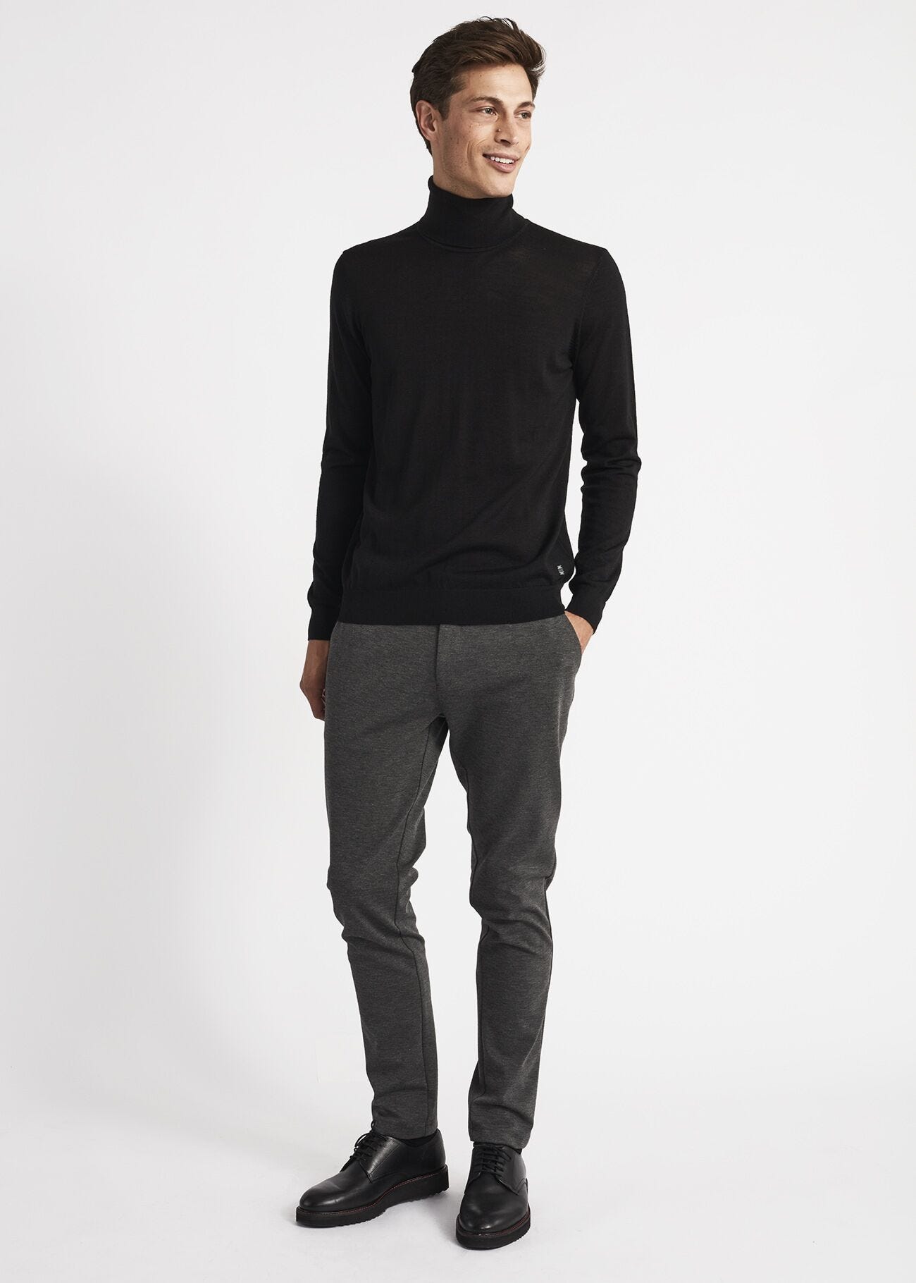 Chino trousers in stretch viscose