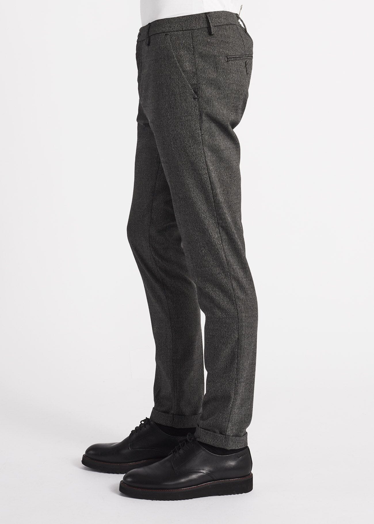 Pantaloni chino con risvolto