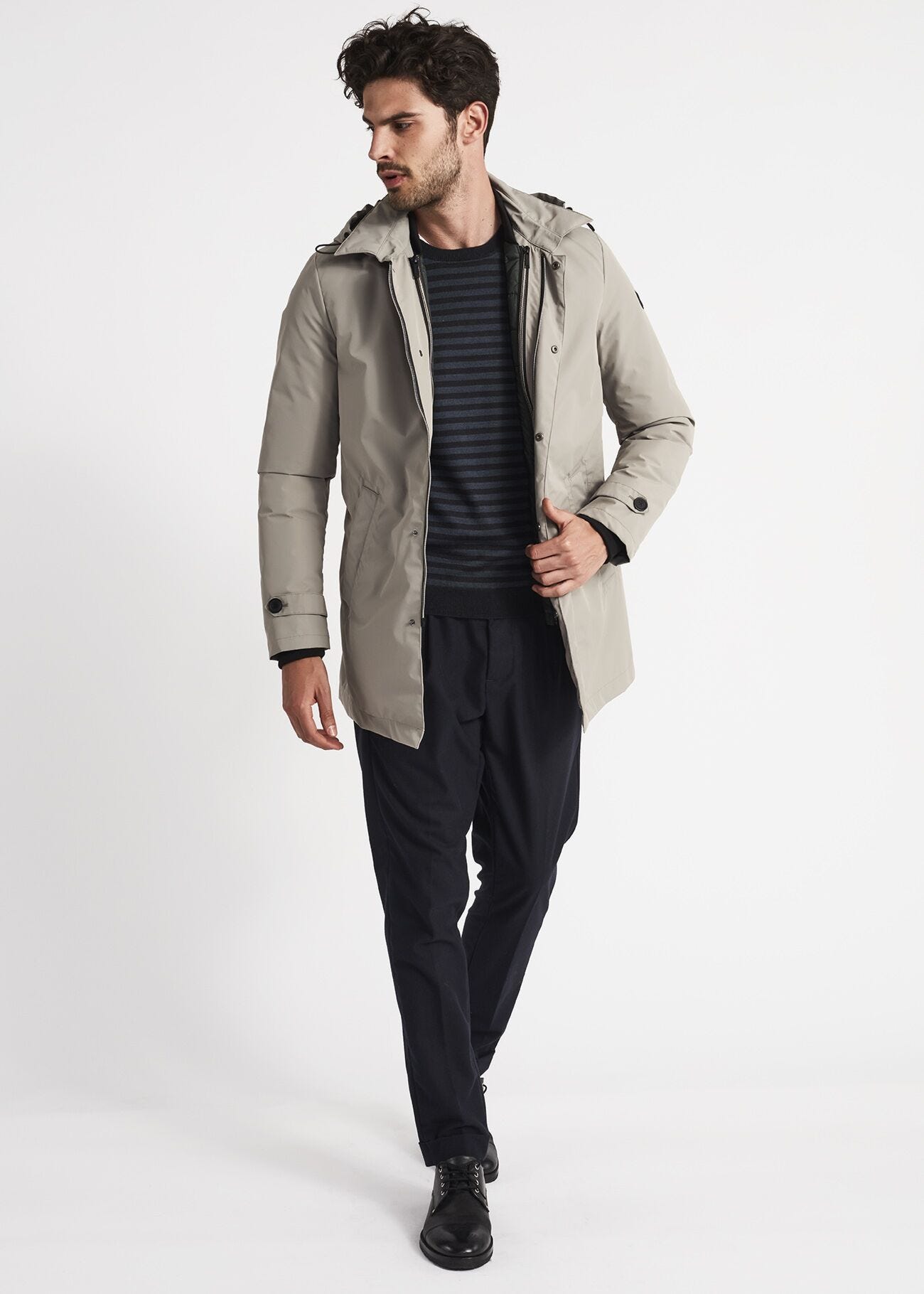 Parka with removable hood