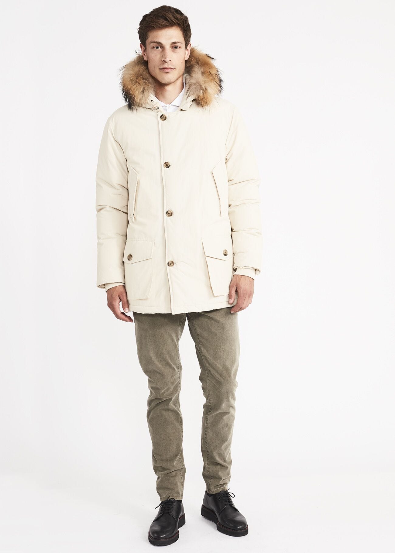 Parka with hood and pockets