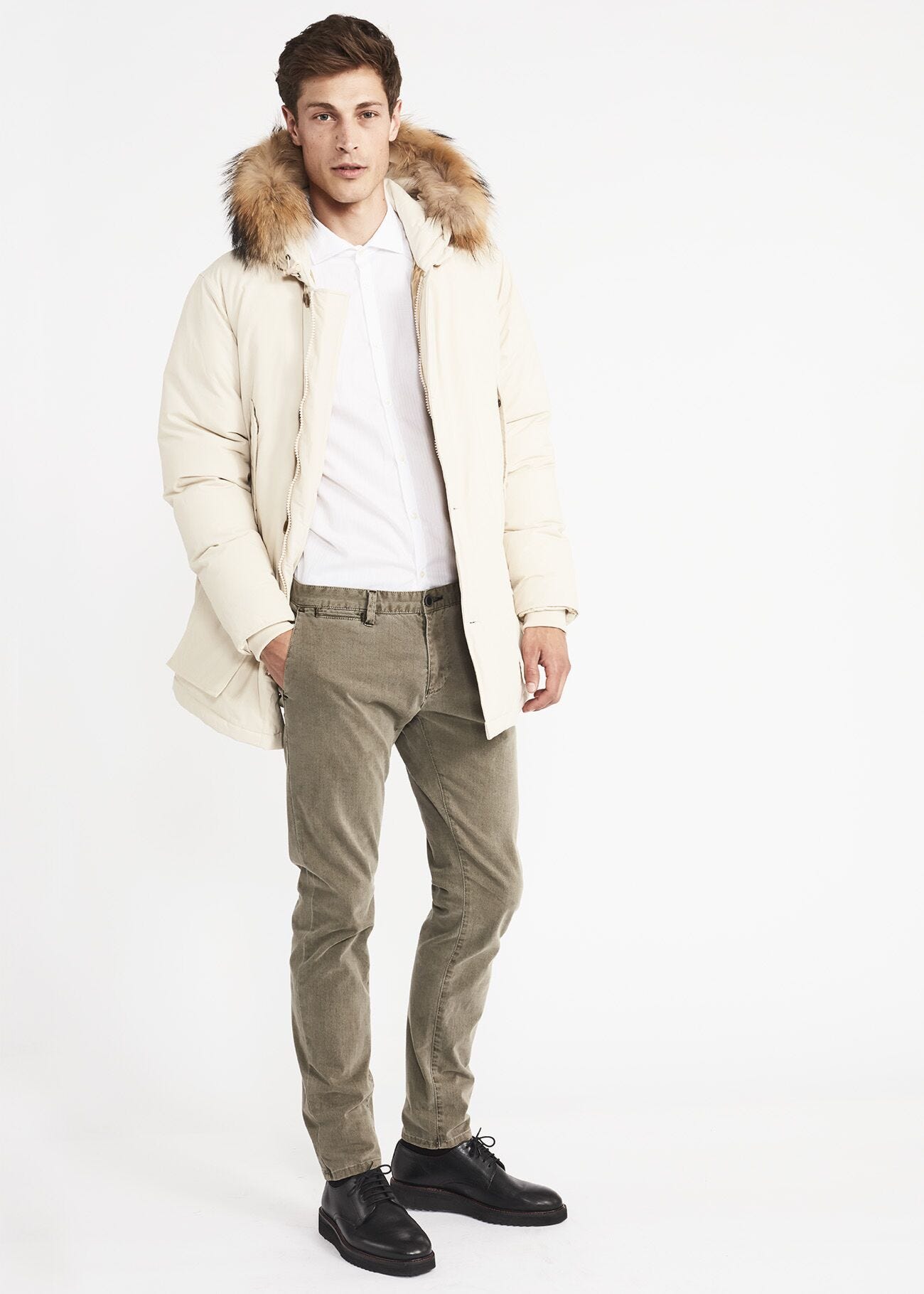 Parka with hood and pockets