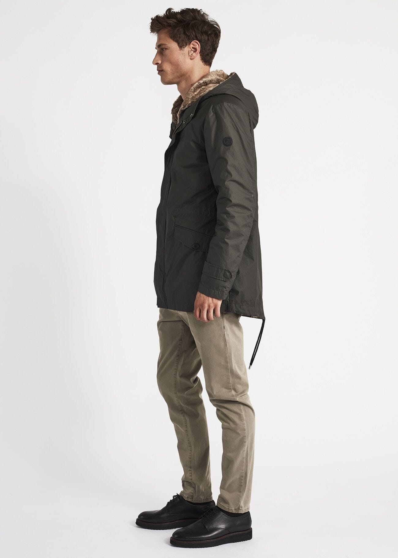 Parka with hood and fur