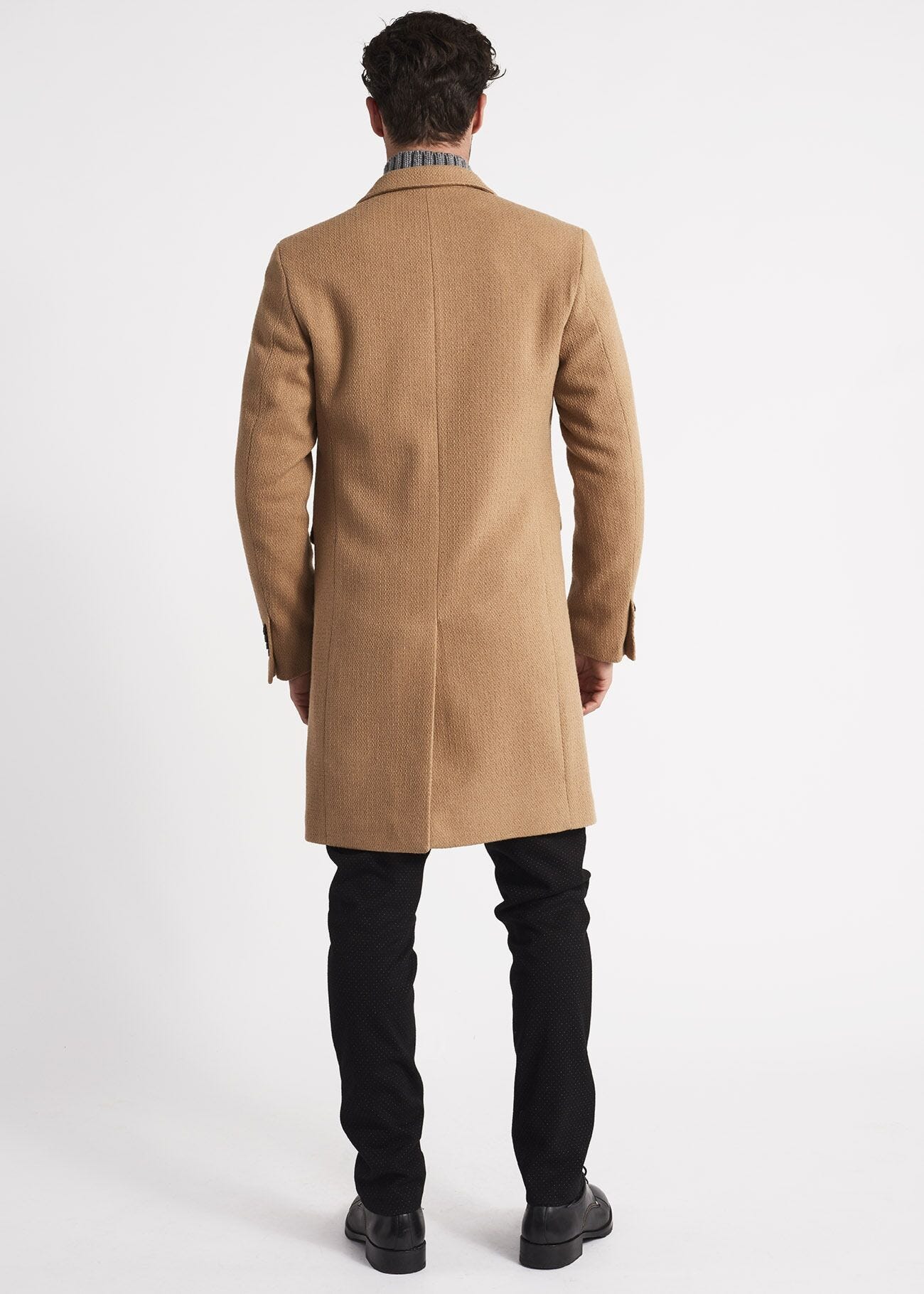 Long single-breasted coat