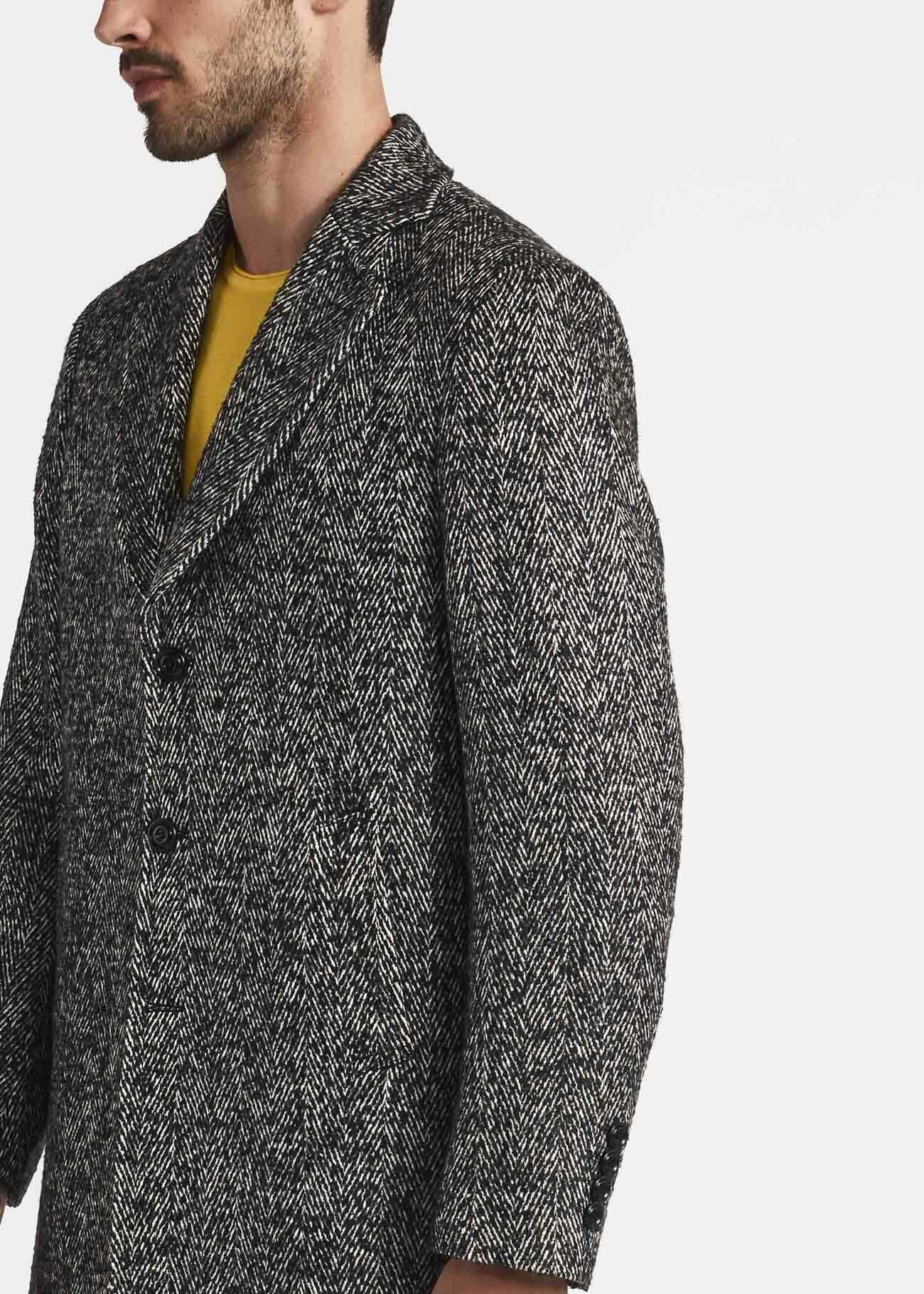 Single-breasted tweed coat