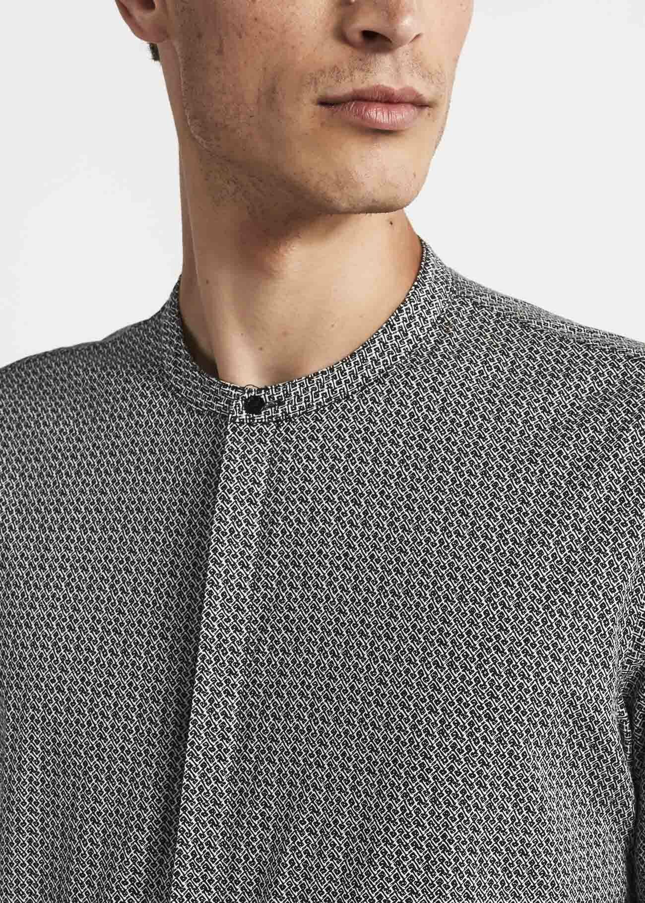 Mandarin shirt with geometric motif