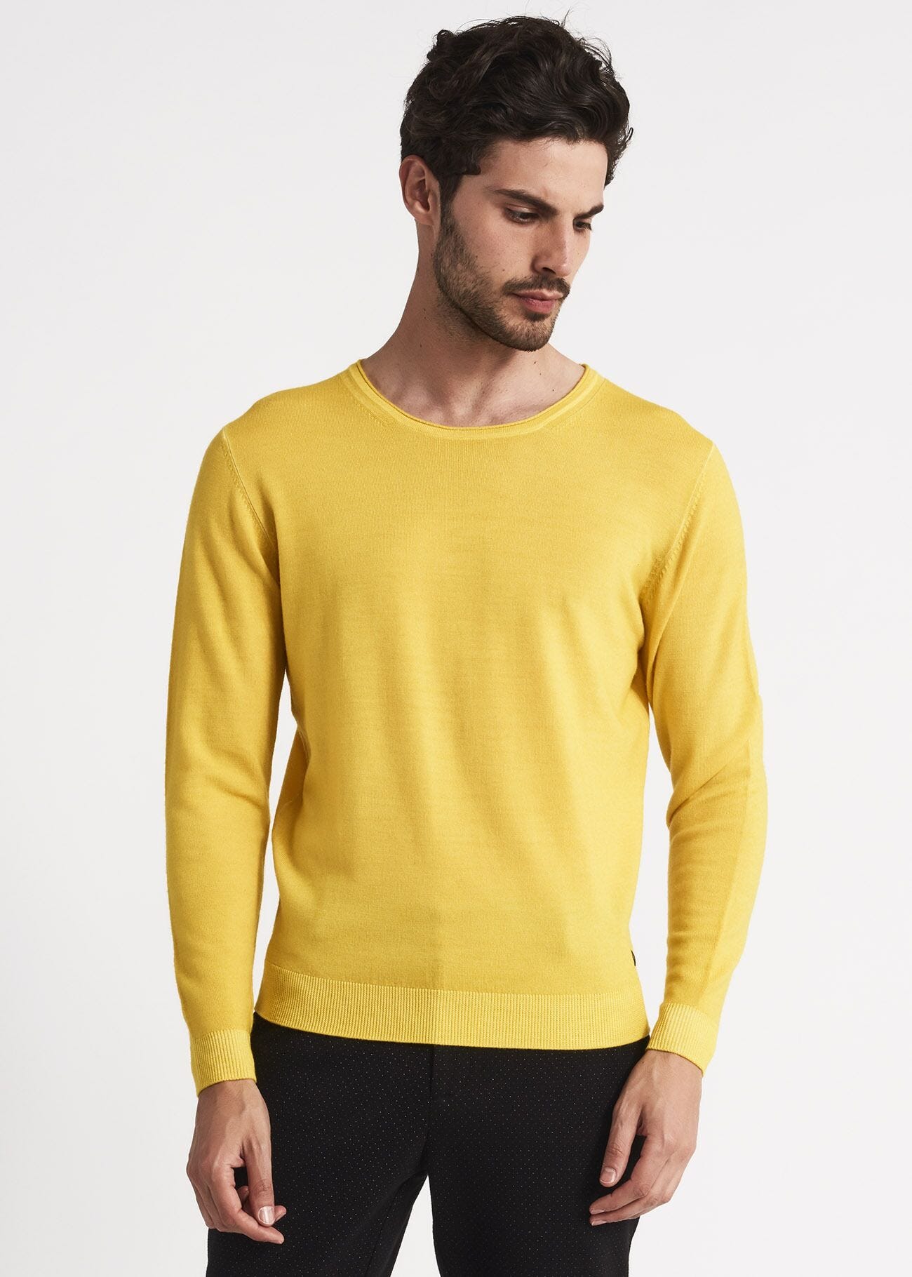 Long sleeved crew neck jumper