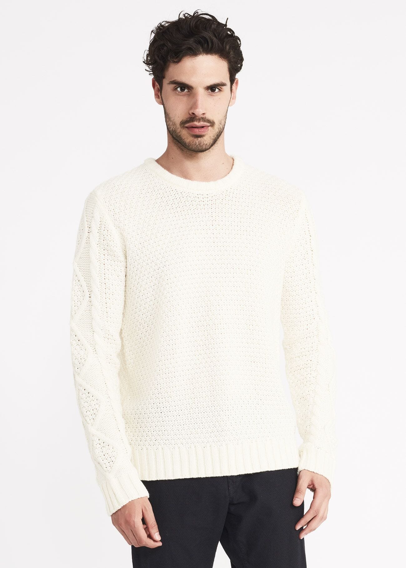 Maglia girocollo a trecce