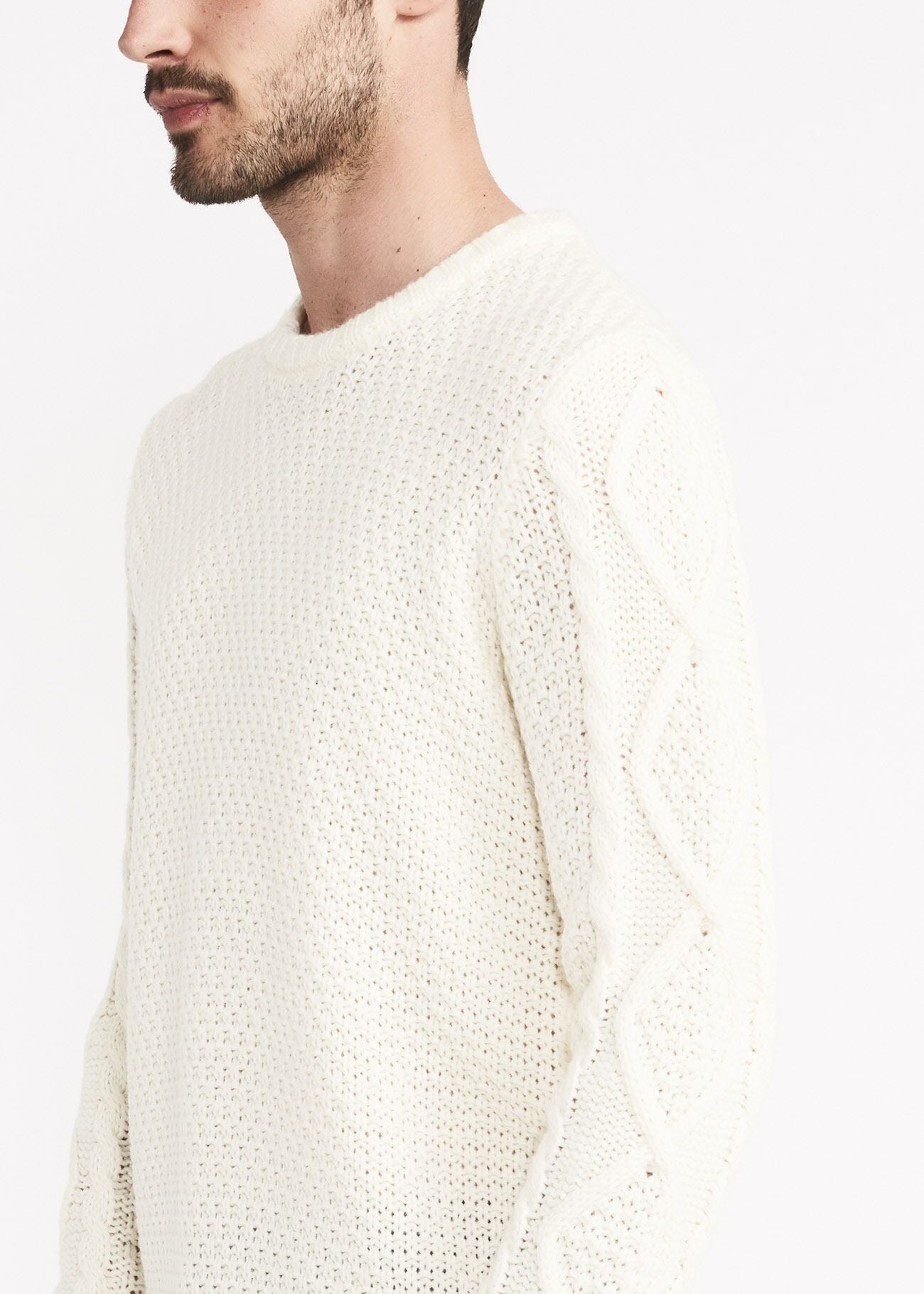 Maglia girocollo a trecce