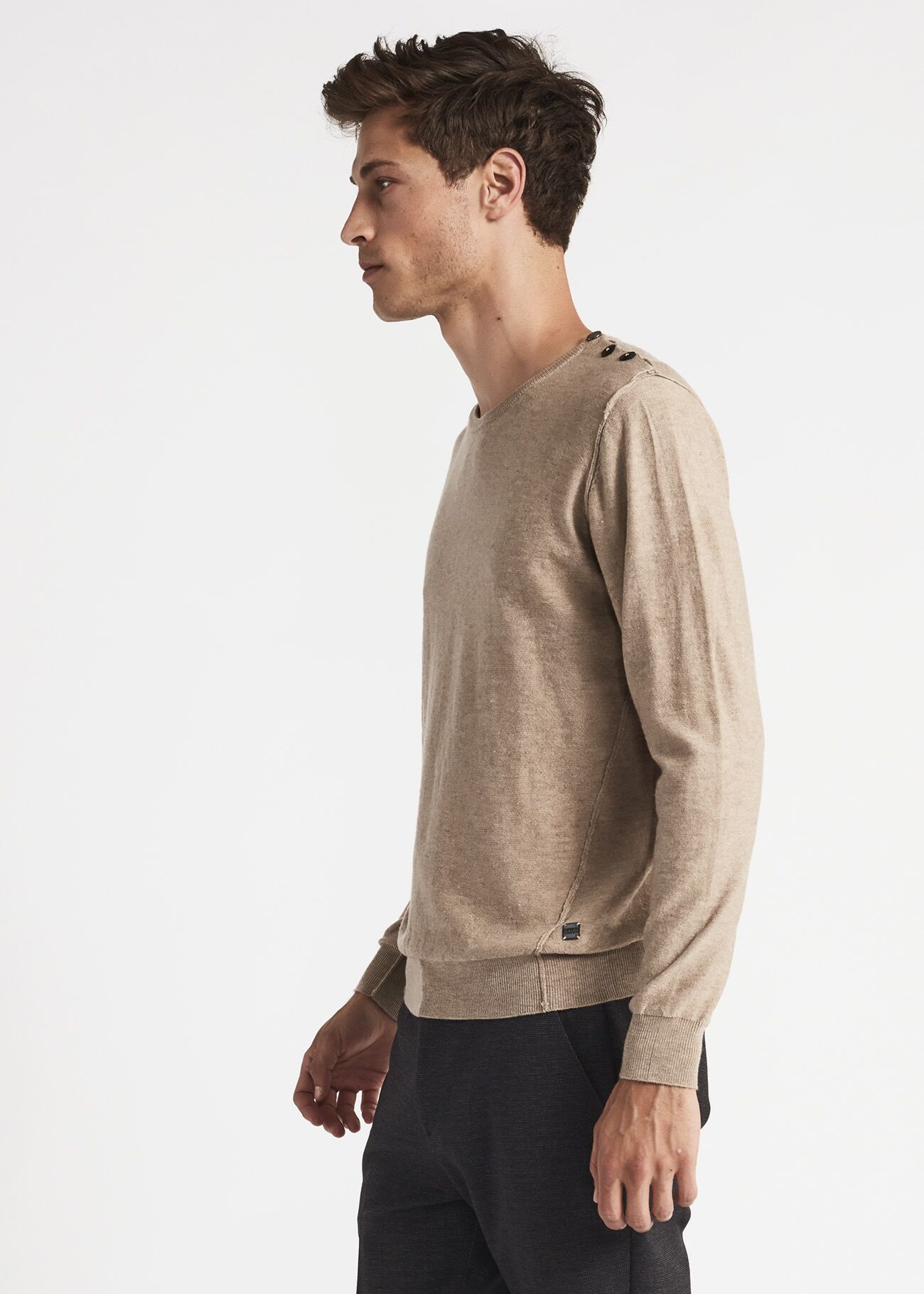 Crew neck jumper with buttons