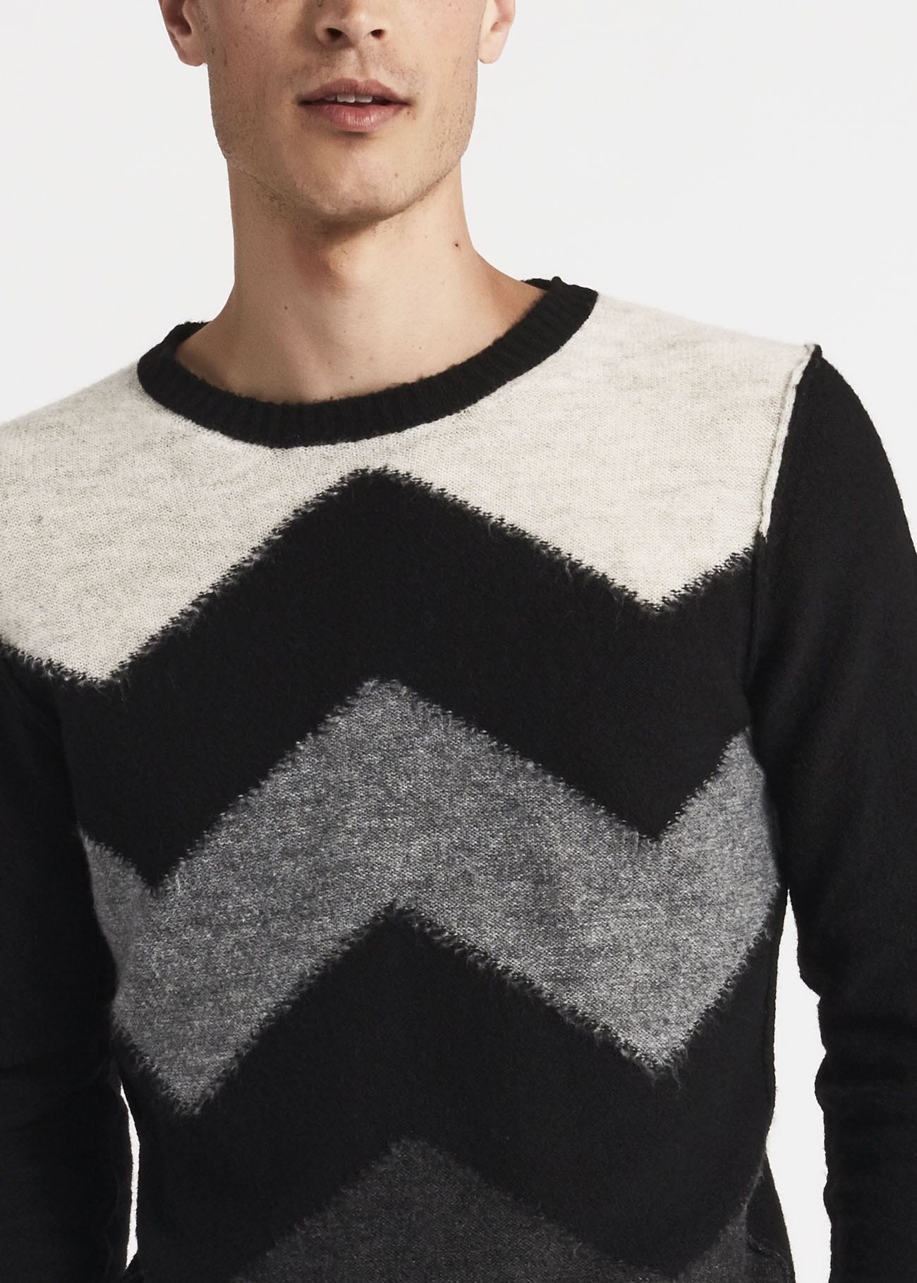Jumper with maxi chevron inlay