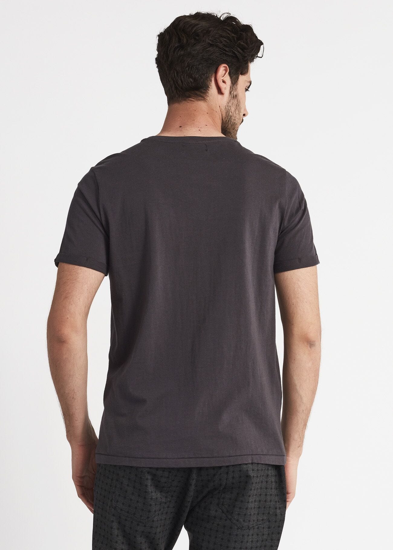 Short sleeved T-shirt with turn-up
