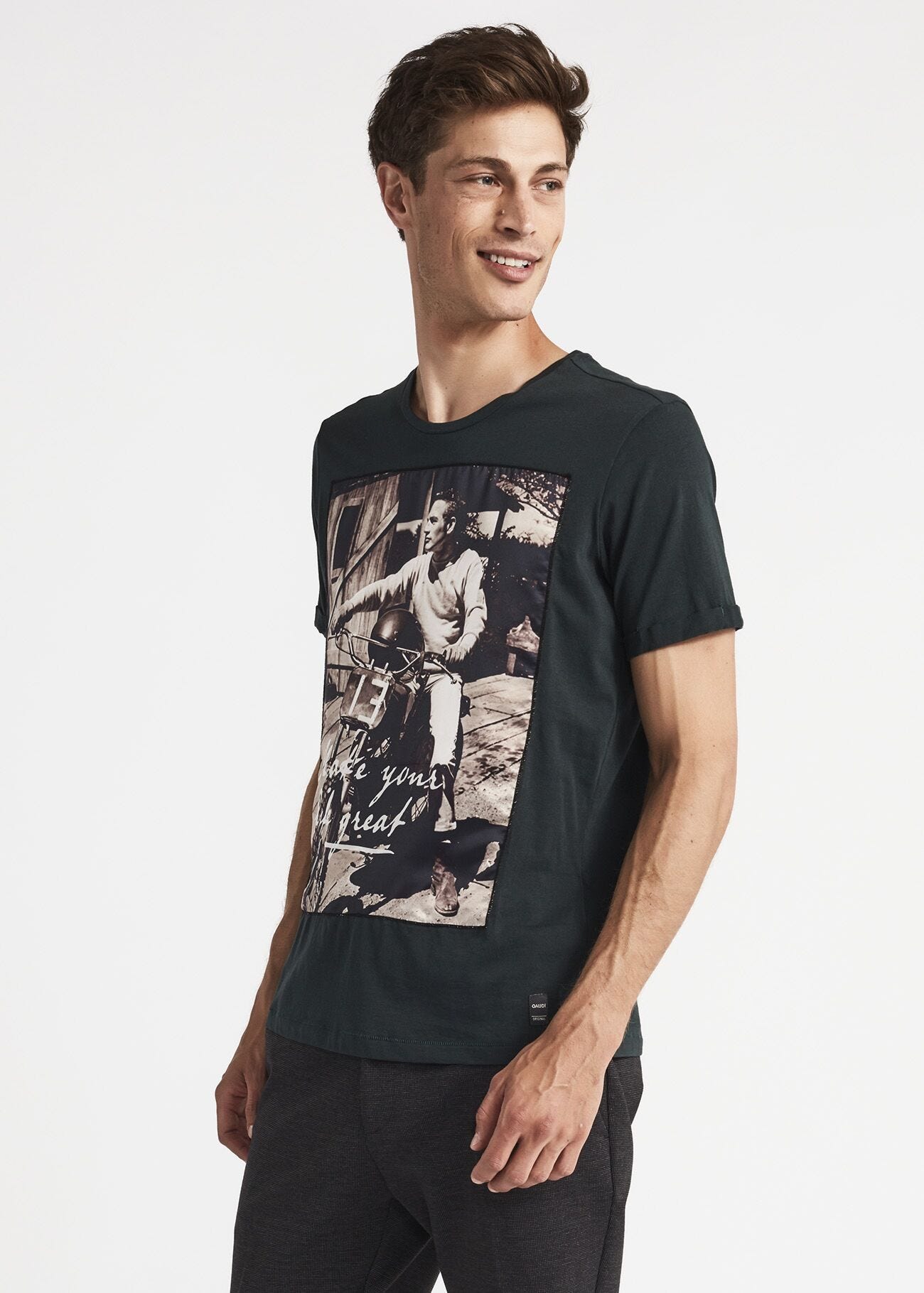 Crew neck T-shirt with short sleeves