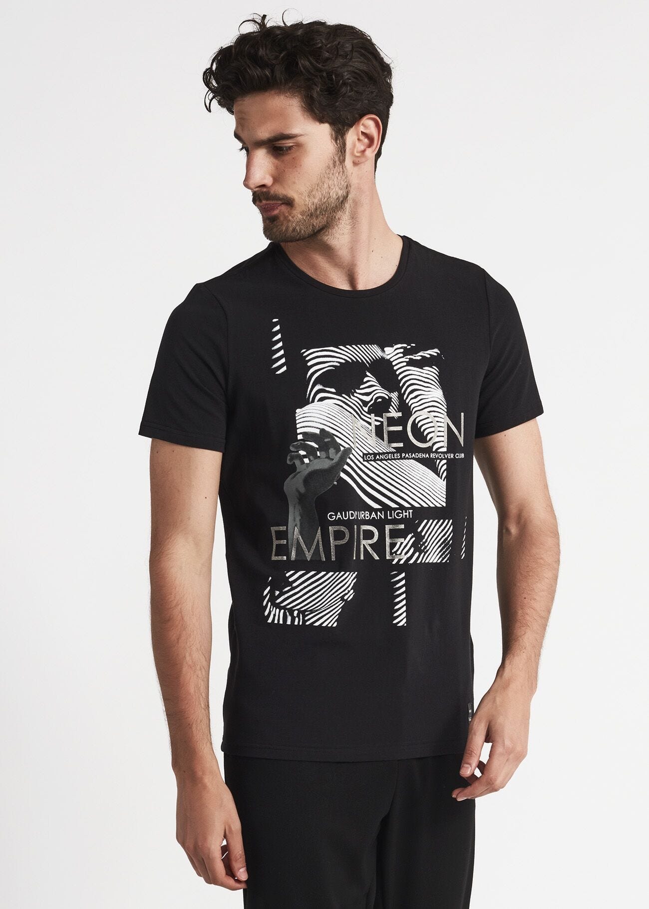 T-shirt with optical print